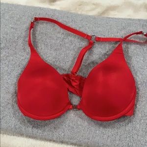 Fredericks of Hollywood front close bra